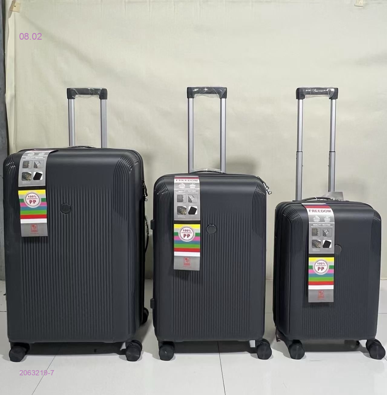 Чемодан 2063219-7