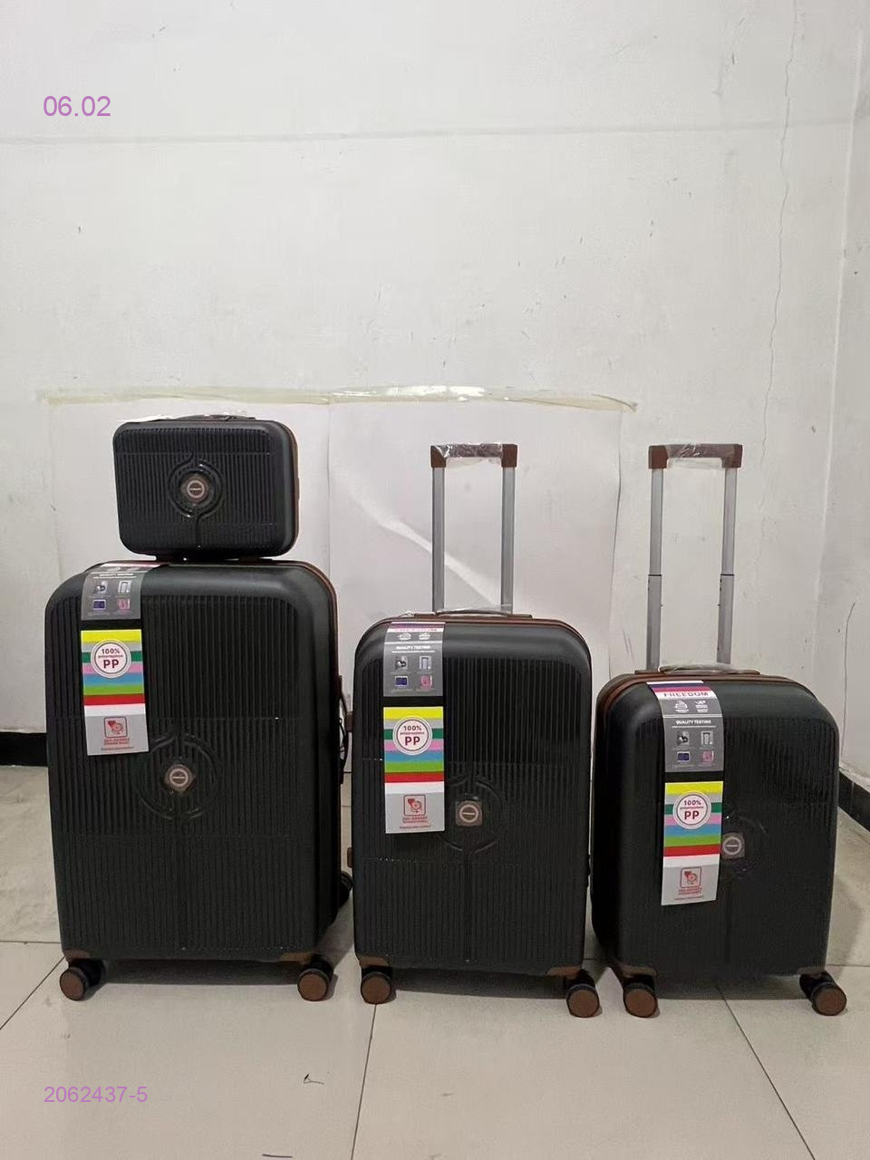 Чемодан 2062437-5