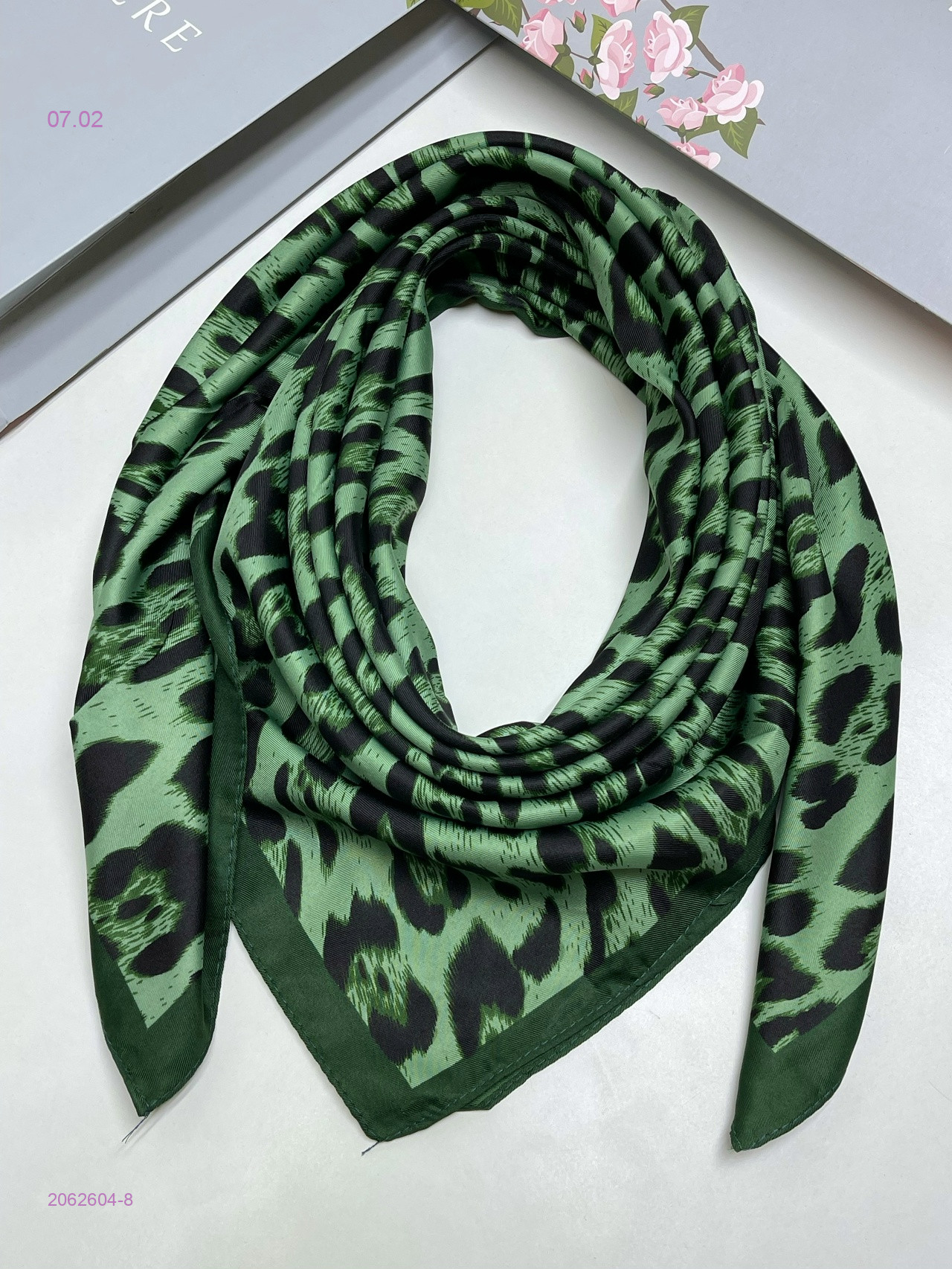 ПЛАТОК 2062604-8